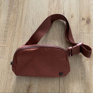Lululemon Everywhere Belt Bag 1L - Ancient Copper